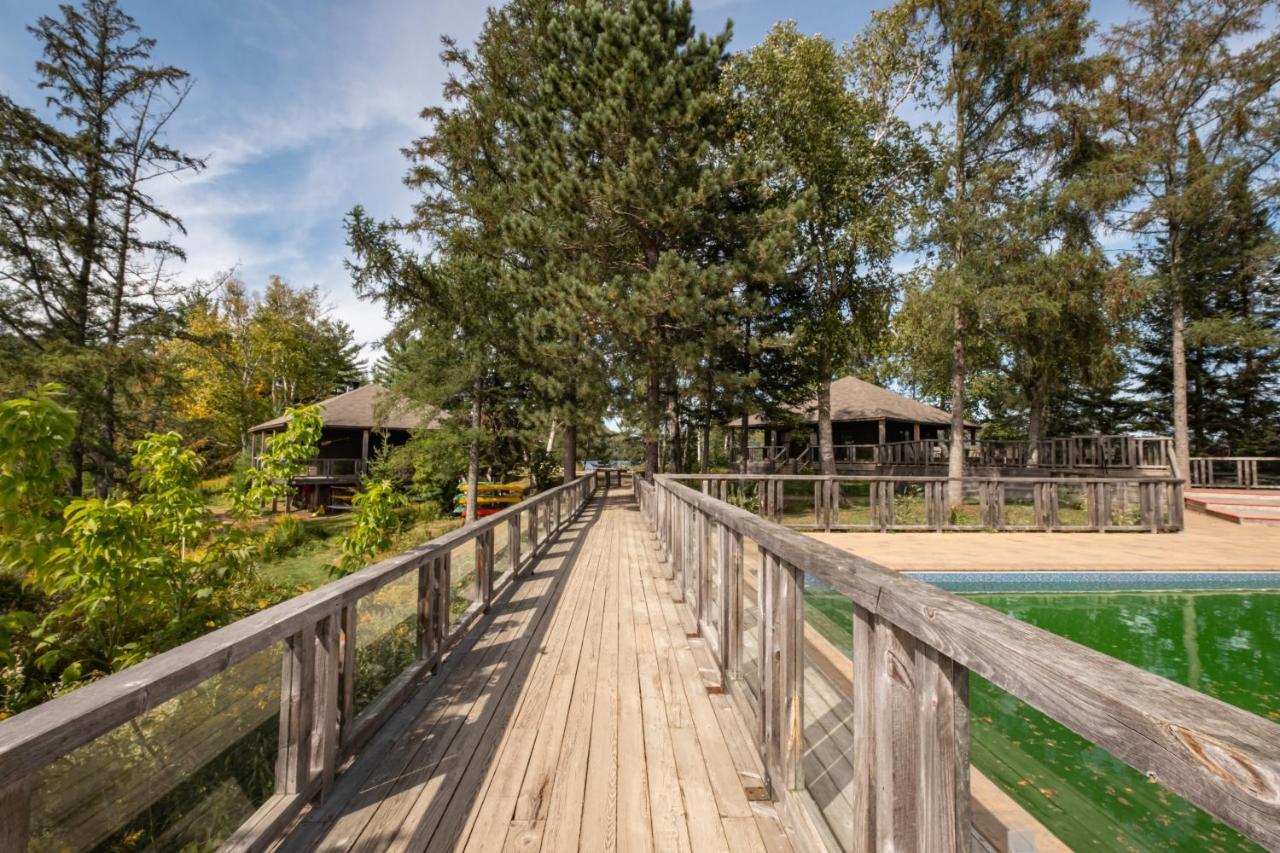 Suites-Sur-Lac Lac Superieur Ngoại thất bức ảnh